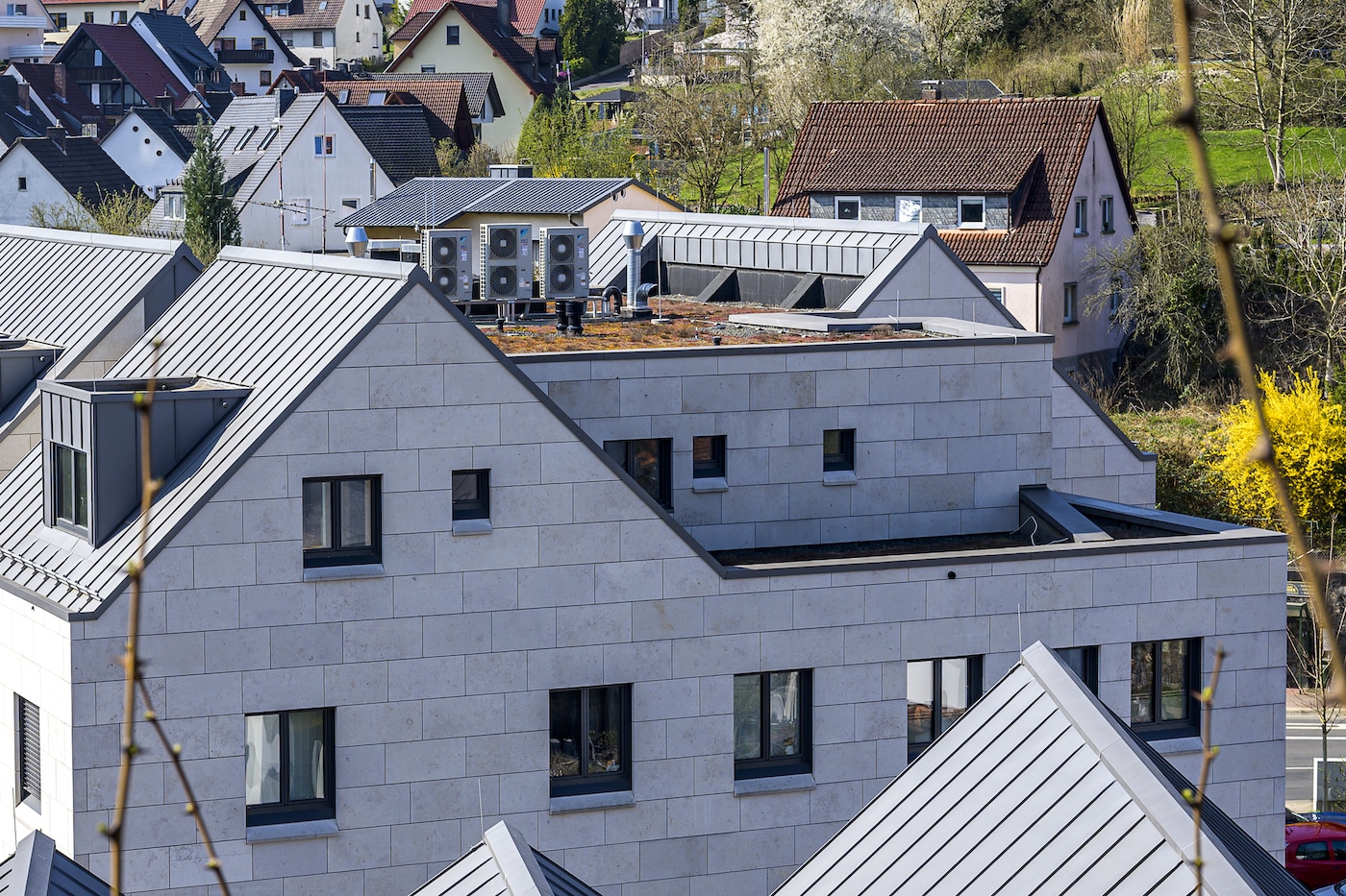 Dach Neueindeckung mit Stehpfalztechnik